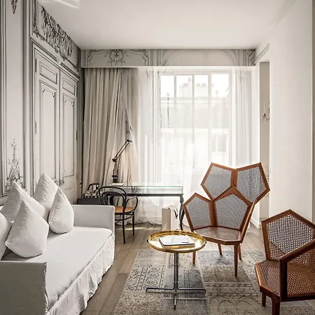La Maison Champs Elysees Paris