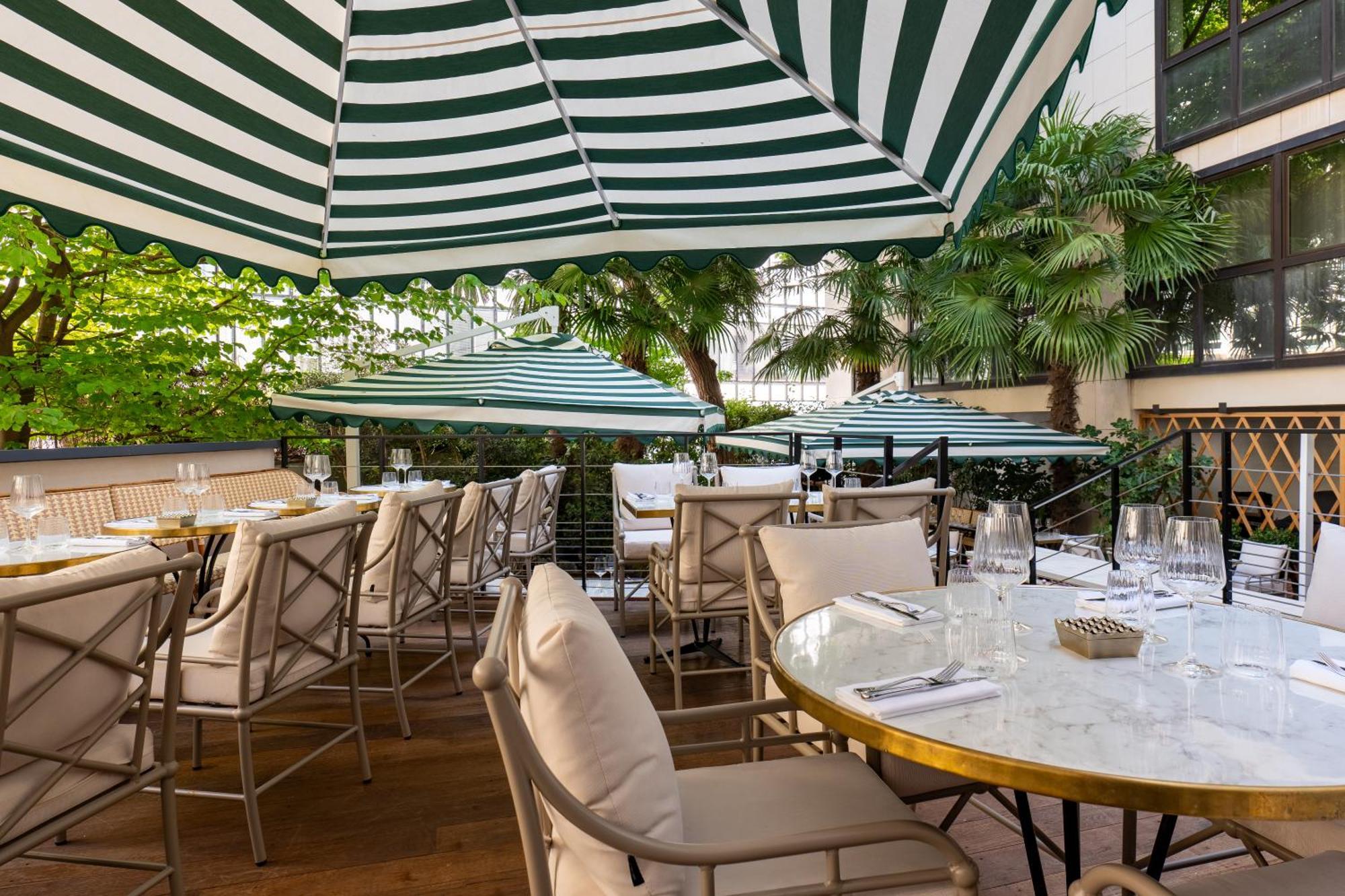 Hotel La Maison Champs Elysees Paris
