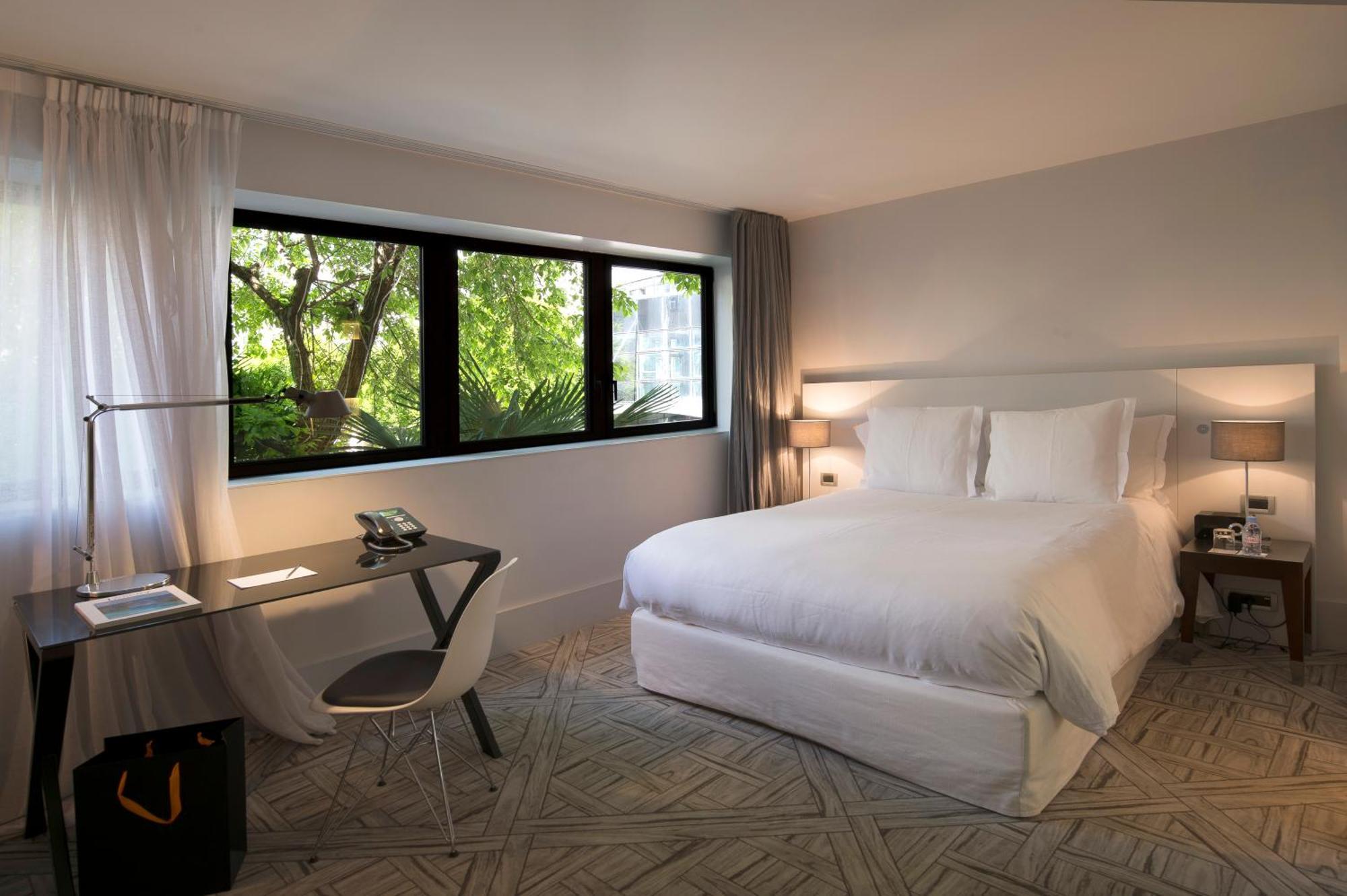 La Maison Champs Elysees Hotel