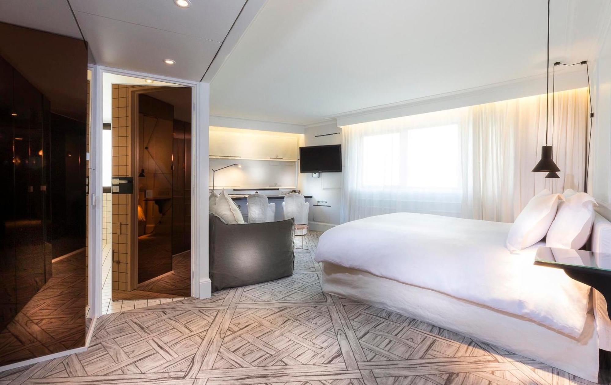 Hotel La Maison Champs Elysees