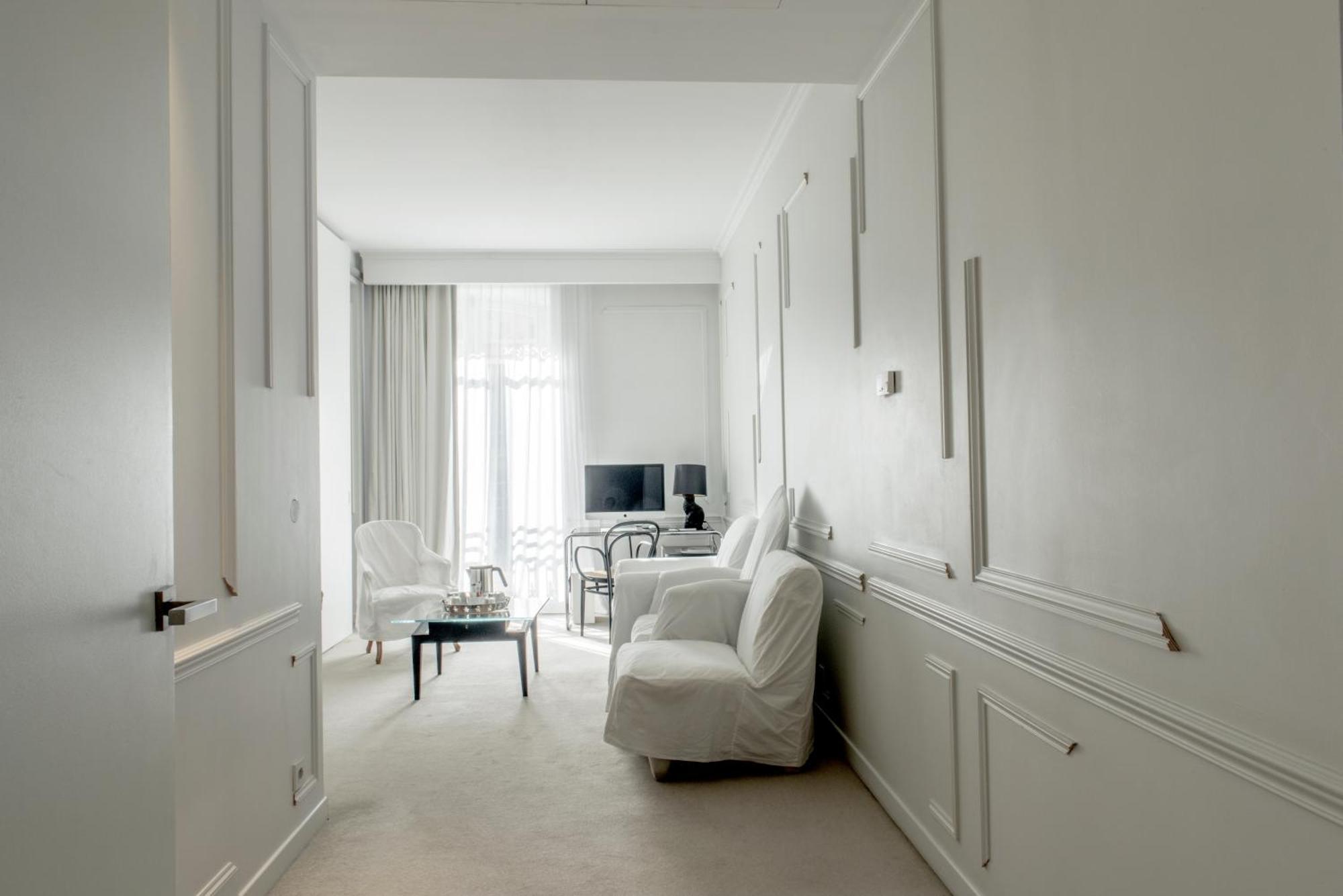 La Maison Champs Elysees Paris