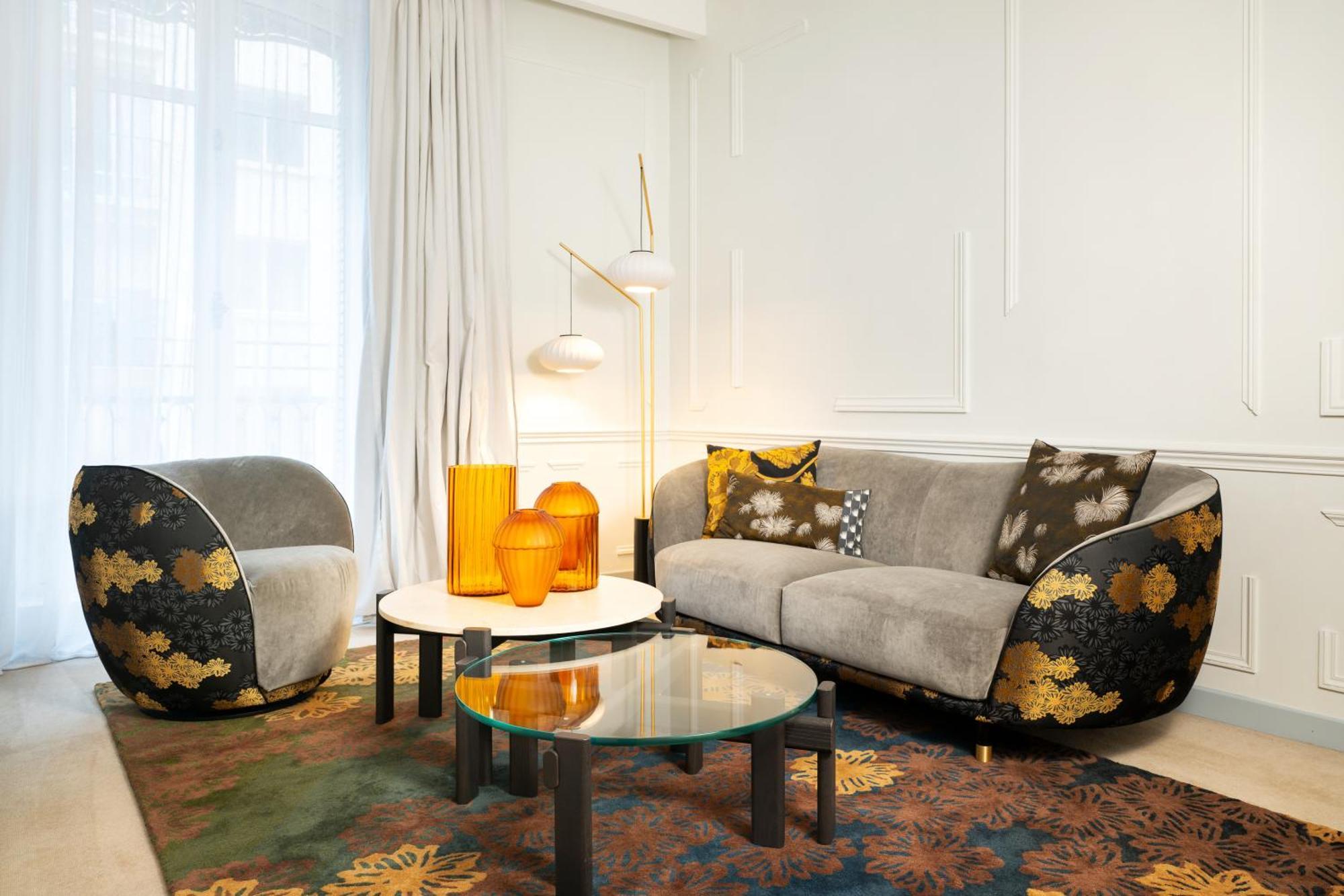 Hotel La Maison Champs Elysees Paris